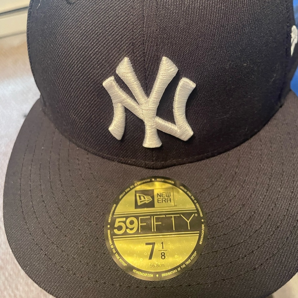 Yankees MLB fitted cap. New. Never worn